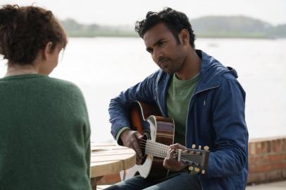 Yesterday (2019), de Danny Boyle, com Himesh Patel<!-- NICAID(14226766) -->