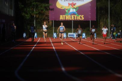 CAXIAS DO SUL, RS, BRASIL. Disputas das provas de atletismo da 24° edição das Surdolimpíadas, no SESI, em Caxias do Sul. (Bruno Todeschini/Agência RBS)<!-- NICAID(15090025) -->