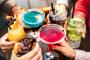 People hands toasting multicolored fancy drinks - Young friends having fun together drinking cocktails at happy hour - Social gathering party time concept on warm vivid filterFonte: 435395998<!-- NICAID(15306070) -->