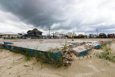 Terreno da antiga colônia de férias do Banrisul, em Rainha do Mar,  Xangri-lá ,Liitoral Norte<!-- NICAID(15307559) -->