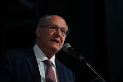 Brazils elect Vice President Geraldo Alckmin and nominated as Minister for Industry and Trade by Brazils president-elect Luiz Inacio Lula da Silva, speaks during a press conference at the transitional government building, in Brasilia, on December 22, 2022. (Photo by EVARISTO SA / AFP)<!-- NICAID(15308807) -->