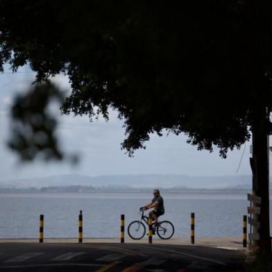 Registro na praia de Ipanema, em Porto Alegre, no dia 8 de janeiro de 2023.<!-- NICAID(15315081) -->