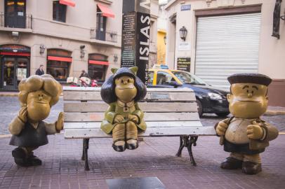 17 August 2017, Mafalda - Argentine comic strip character. Statue in San Telmo, Buenos Aires, ArgentinaFonte: 295159959<!-- NICAID(15313608) -->