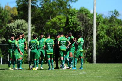 CAXIAS DO SUL, RS, BRASIL, 22/12/2022. Treino do Juventude, no Centro de Treinamentos. (Bruno Todeschini/Agência RBS)Indexador: BTK<!-- NICAID(15302557) -->