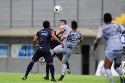 CAXIAS DO SUL, RS, BRASIL, 14/01/2023. O SER Caxias recebe o Aimoré, no último jogo-treino da pré-temporada grená antes da estreia no Campeonato Gaúcho, no Estádio Centenário. (Bruno Todeschini/Agência RBS)Indexador: BTK<!-- NICAID(15321706) -->