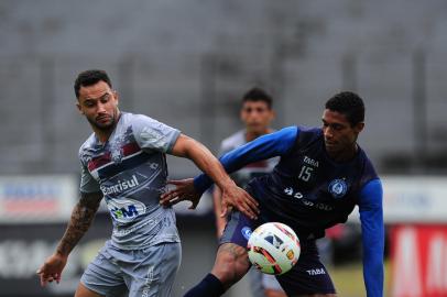 CAXIAS DO SUL, RS, BRASIL, 14/01/2023. O SER Caxias recebe o Aimoré, no último jogo-treino da pré-temporada grená antes da estreia no Campeonato Gaúcho, no Estádio Centenário. (Bruno Todeschini/Agência RBS)Indexador: BTK<!-- NICAID(15321700) -->