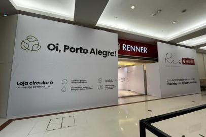 Loja circular da Renner em Porto Alegre<!-- NICAID(15326977) -->