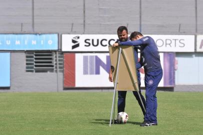 CAXIAS DO SUL, RS, BRASIL, 18/01/2023. Treino realizado no estádio Centenário em Caxias Do Sul, SER CAXIAS. (Neimar De Cesero/Agencia RBS)<!-- NICAID(15325357) -->