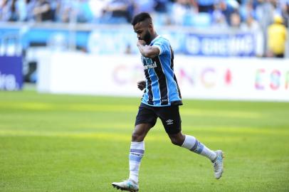 PORTO ALEGRE, RS, BRASIL - 06-08-2017 - Grêmio enfrenta o Atlético MG na Arena. Gol do Grêmio primeiro tempo. Jogdor Fernandinho comemoração do segundo gol do Grêmio (FOTO: CARLOS MACEDO/AGÊNCIA RBS)<!-- NICAID(13073379) -->