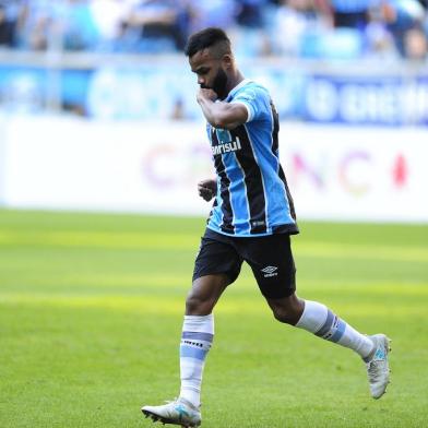 PORTO ALEGRE, RS, BRASIL - 06-08-2017 - Grêmio enfrenta o Atlético MG na Arena. Gol do Grêmio primeiro tempo. Jogdor Fernandinho comemoração do segundo gol do Grêmio (FOTO: CARLOS MACEDO/AGÊNCIA RBS)<!-- NICAID(13073379) -->