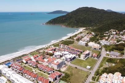 Praias de Florianópolis<!-- NICAID(15325283) -->