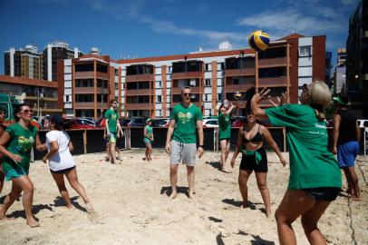 Capão da Canoa, RS, Brasil, 22/01/2023 - Unimed e Sesc/RS promovem oficina com bi-campeão mundial de vôlei em Capão da Canoa - Foto: Anselmo Cunha/Agência RBS<!-- NICAID(15328247) -->