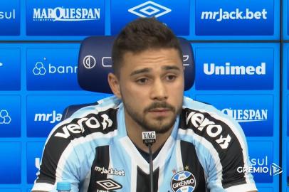 João Pedro, lateral do Grêmio