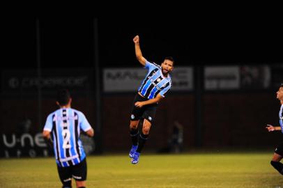 BENTO GONÇALVES, RS, BRASIL, 01/02/2023. Esportivo x Grêmio, jogo válido pela quarta rodada da primeira fase do Campeonato Gaúcho (Gauchão 2023) e realizado no estário Parque Esportivo Mantanha dos Vinhedos. (Porthus Junior/Agência RBS)<!-- NICAID(15337684) -->