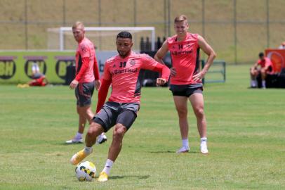 Treino do Inter na Cidade do Galo, CT do Atlético-MG em Vespasiano, região metropolitana de Belo Horizonte. Na foto, os atacantes Wanderson, Alemão e Pedro Henrique.<!-- NICAID(15252923) -->