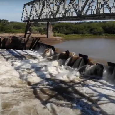 Barragem Eclusa de Amarópolis, em General Câmara, no Rio Jacuí.<!-- NICAID(14767729) -->