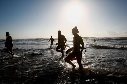 Capão da canoa, RS, Brasil, 08/02/2023- Ambiental. Começo de dia com céu aberto, sol e calor no litoral norte gaúcho. Fotos: Jonathan Heckler / Agencia RBS<!-- NICAID(15343028) -->