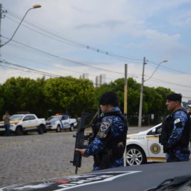 Guarda Municipal e outras forças de segurança de Caxias do Sul realizam a Operação Bairro Seguro no bairro Planalto, nesta sexta-feira (10). <!-- NICAID(15346643) -->