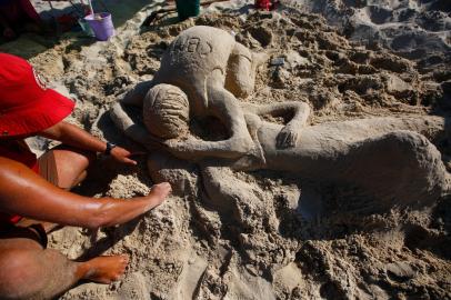 Torres, RS, Brasil - Competição de esculturas de areia do batalhão de Guarda Vidas da Operação Golfinho.Fotos Jonathan Heckler/ Agência RBS<!-- NICAID(15346316) -->