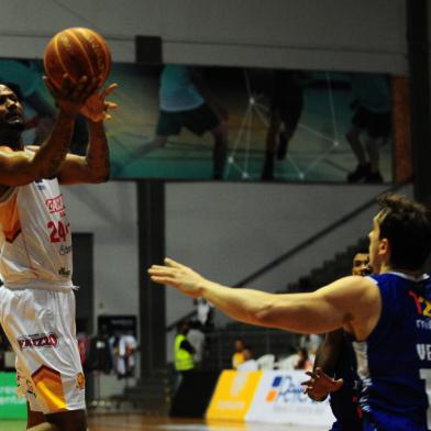 CAXIAS DO SUL, RS, BRASIL, 10/02/2023. Caxias do Sul Basquete x Minas,  jogo válido pela 24ª rodada do Novo Basquete Brasil - NBB 2022/2023 - e realizado no ginásio do Sesi. (Porthus Junior/Agência RBS)<!-- NICAID(15346734) -->