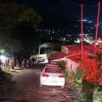 PORTO ALEGRE, RS, BRASIL, 11/02/2023. Dois homens foram mortos e um ficou ferido em um ataque a tiros na zona leste de Porto Alegre, na madrugada deste sábado (11). Dionata Canquerini da Silva, de 26 anos, e Elias Navarro de Moura, de 36 anos, foram mortos a tiros na Rua Aristides Rosa, no bairro Jardim Carvalho. A polícia foi acionada por volta das 2h30min.  Além dos dois mortos, um outro homem de 27 anos ficou ferido no ataque a tiros. Foto: Divulgação/Polícia Civil<!-- NICAID(15346826) -->