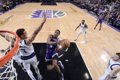 DeAaron Fox, NBA< Sacramento Kings