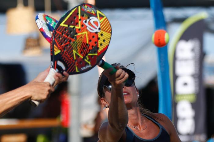 Saldanha da Gama inaugura quadras de beach tennis com torneio