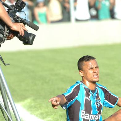 souza - grêmio - bento gonçalves - pré-temporada - flamengo de são valentim - 14/01/2010 