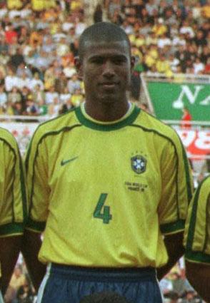 Um personagem carioca na Copa de 1998 – Júnior Baiano