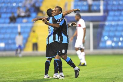 gol - jonas - borges - comemoração - grêmio - vasco - copa da hora - santa catarina - amistoso - tricolor - 03/07/2010 