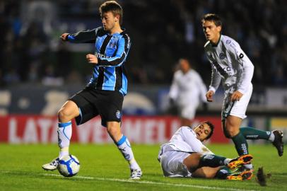 neuton - grêmio - goiás - campeonato brasileiro - estádio olímpico - 15/08/2010 