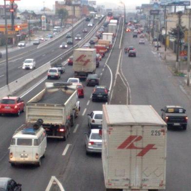 br-116, congestionamento, trânsito, canoas, 21/09/2010