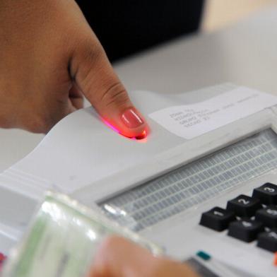 zol - eleições - 2010 - voto biométrico - hidrolândia - goiás - 03102010