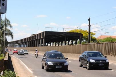 zol Pardal controlador de velocidade instalado na Avenida Castelo Branco Porto Alegre trânsito eptc